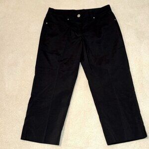 Abacus Women’s Black light weight capri pants- size 10. Golf capri pants